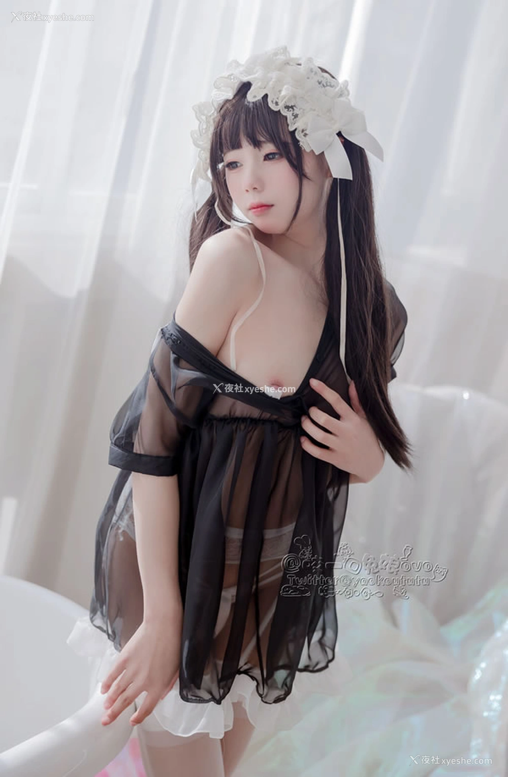 1P - 福利姬黏黏团子兔 – 兔娘黑白女仆