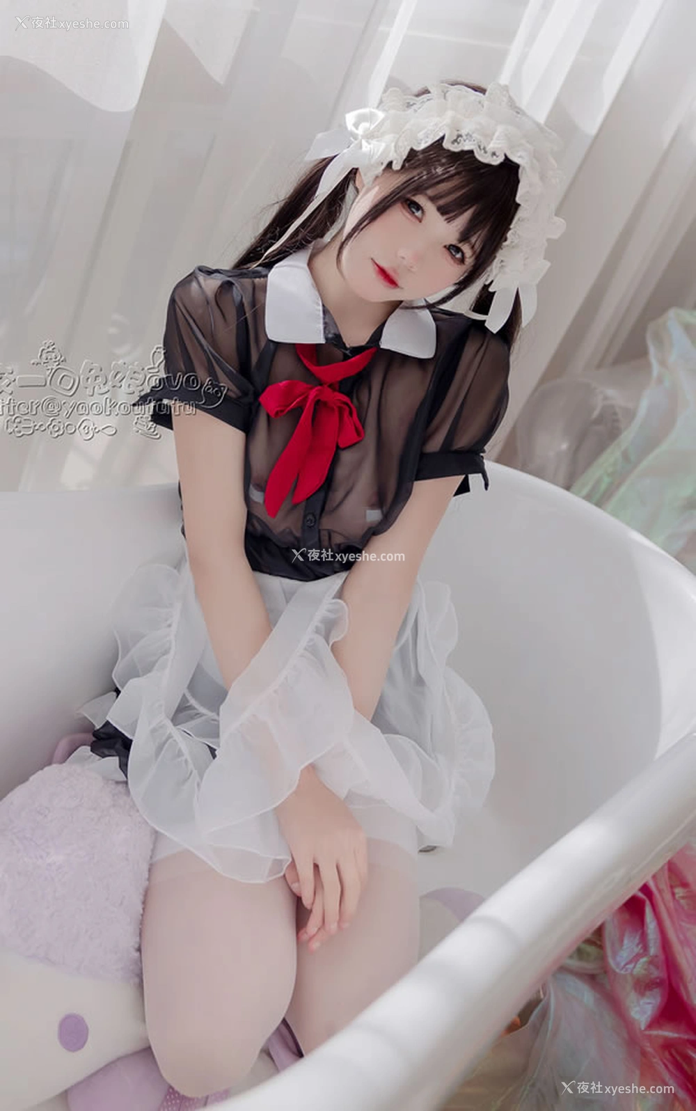 1P - 福利姬黏黏团子兔 – 兔娘黑白女仆