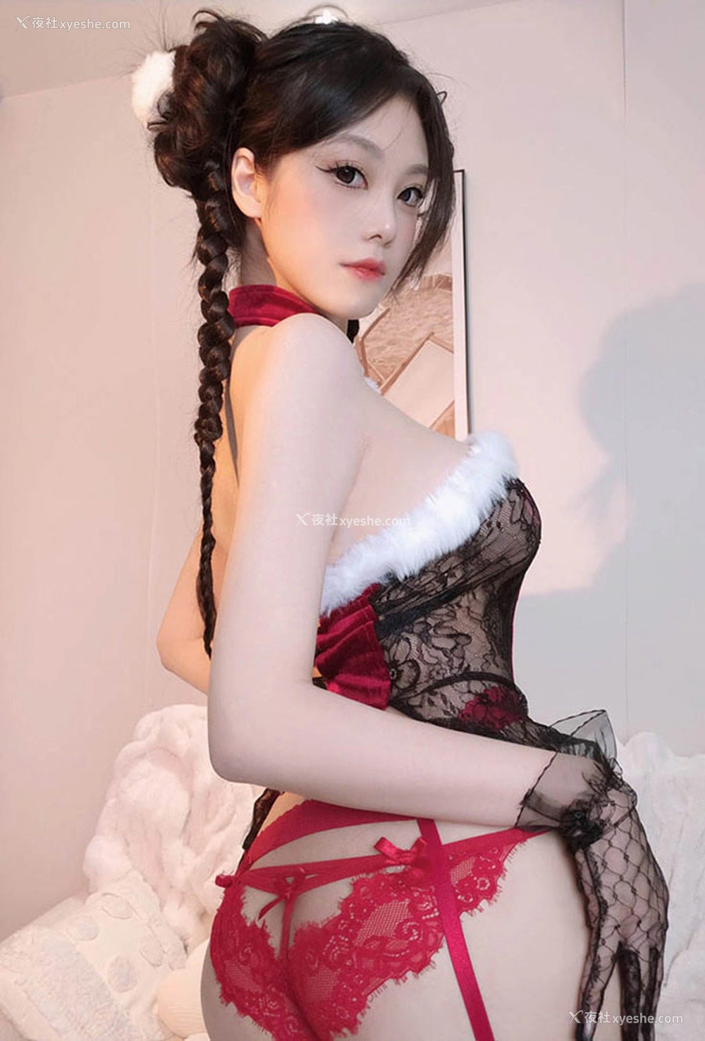 1P - 网红美女蜜汁猫裘-发财玉兔