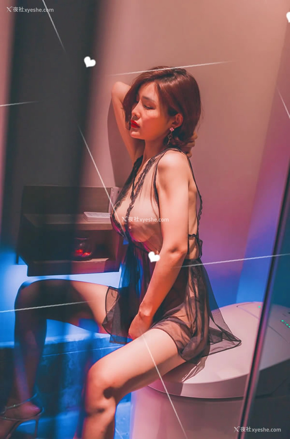 1P - 大奶女神闫盼盼18年7月写真透视无圣光写真2