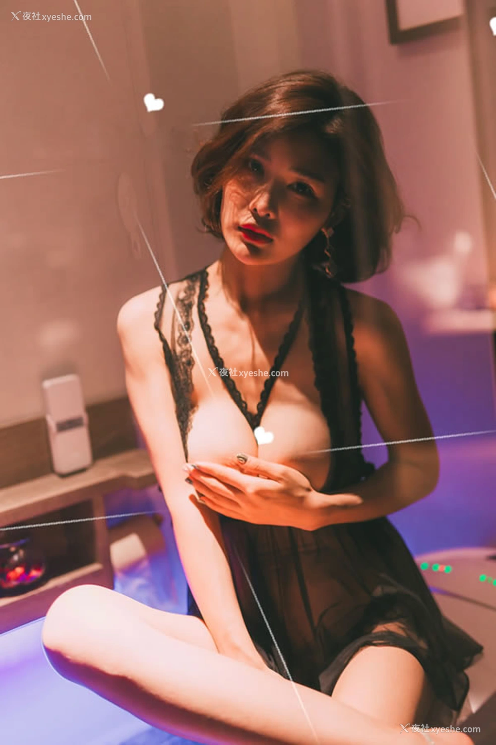 1P - 大奶女神闫盼盼18年7月写真透视无圣光写真2