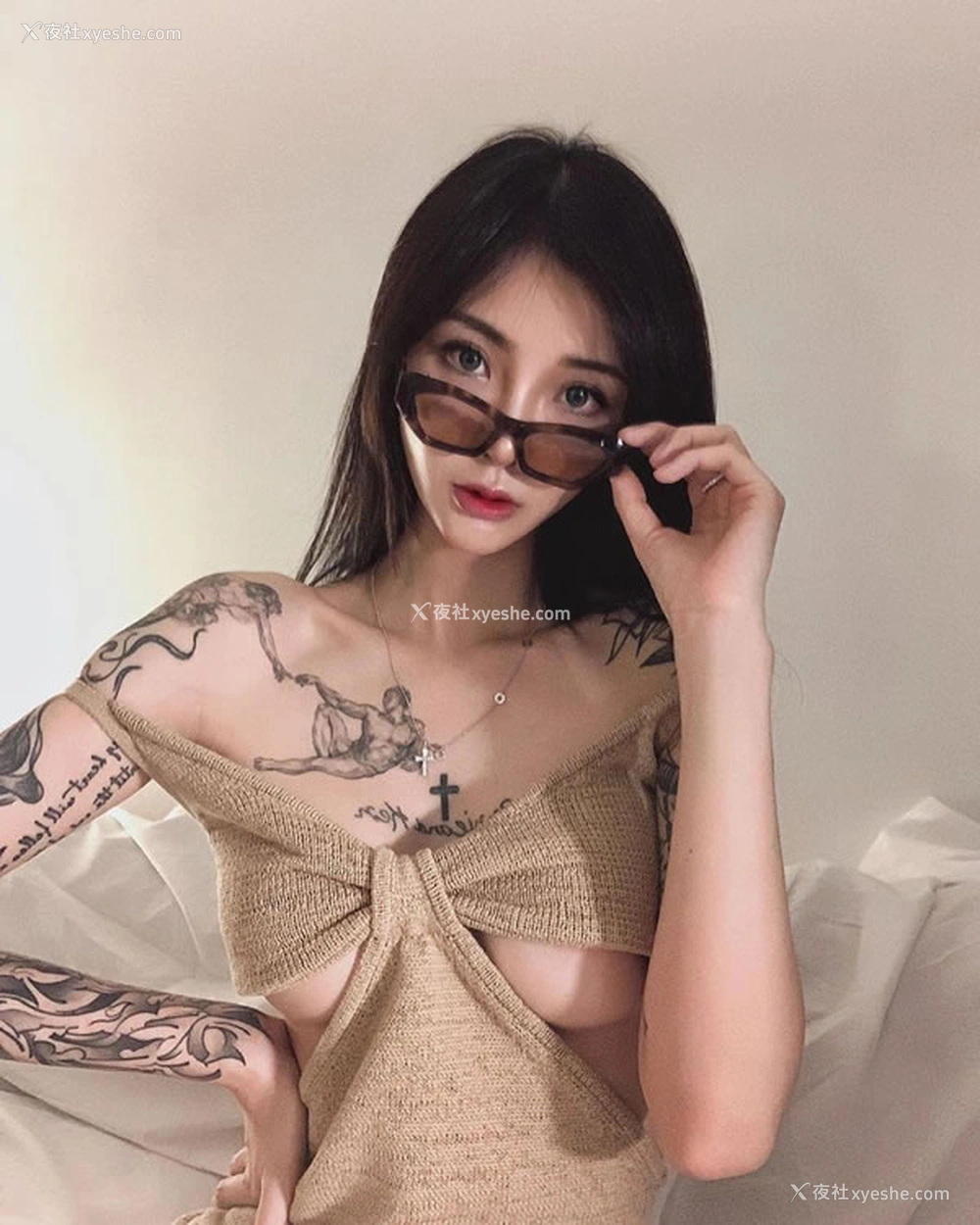1P - 网红美女肤白貌美大长腿养眼合辑5