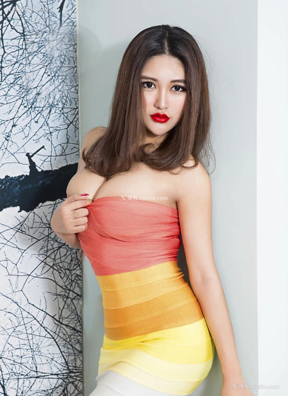 1P - 36G奶神赵伊彤巨乳风骚无圣光福利写真撸点满满！