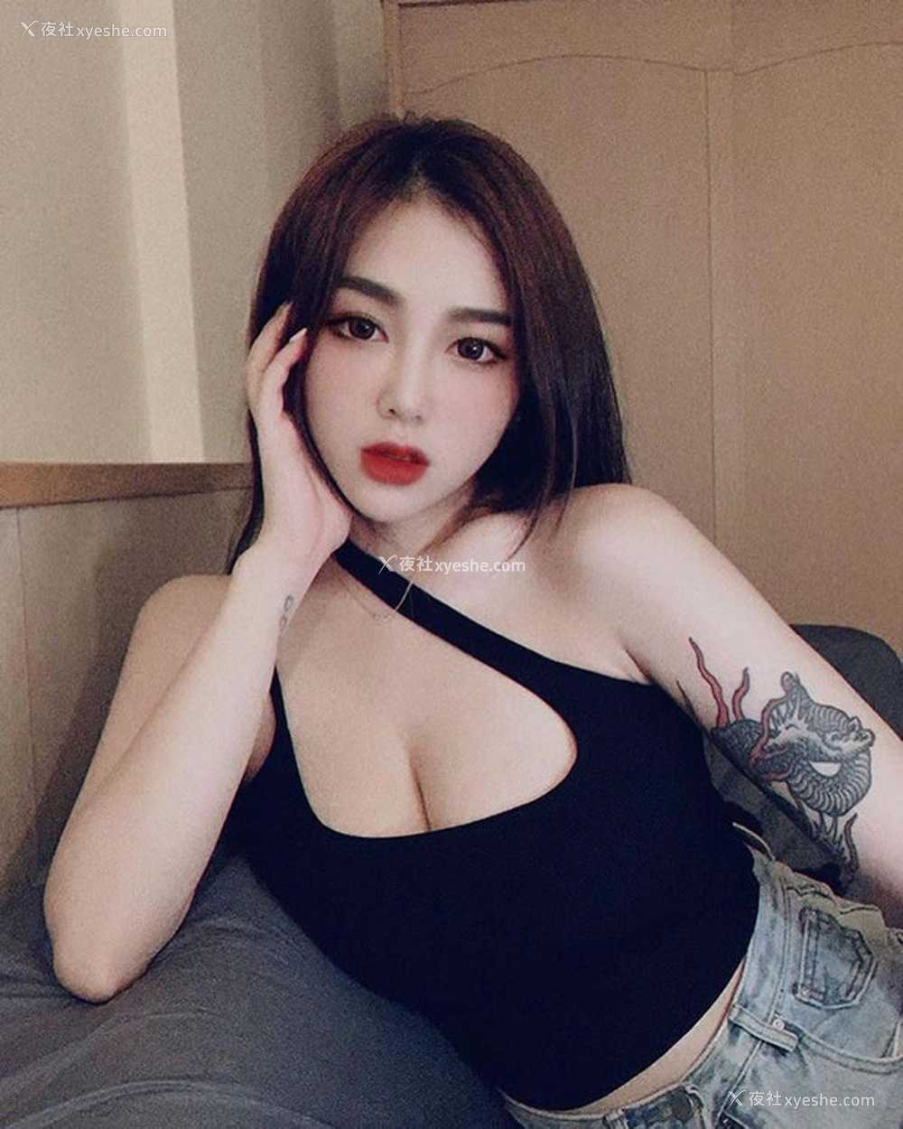 1P - 网红美女肤白貌美大长腿养眼合辑3