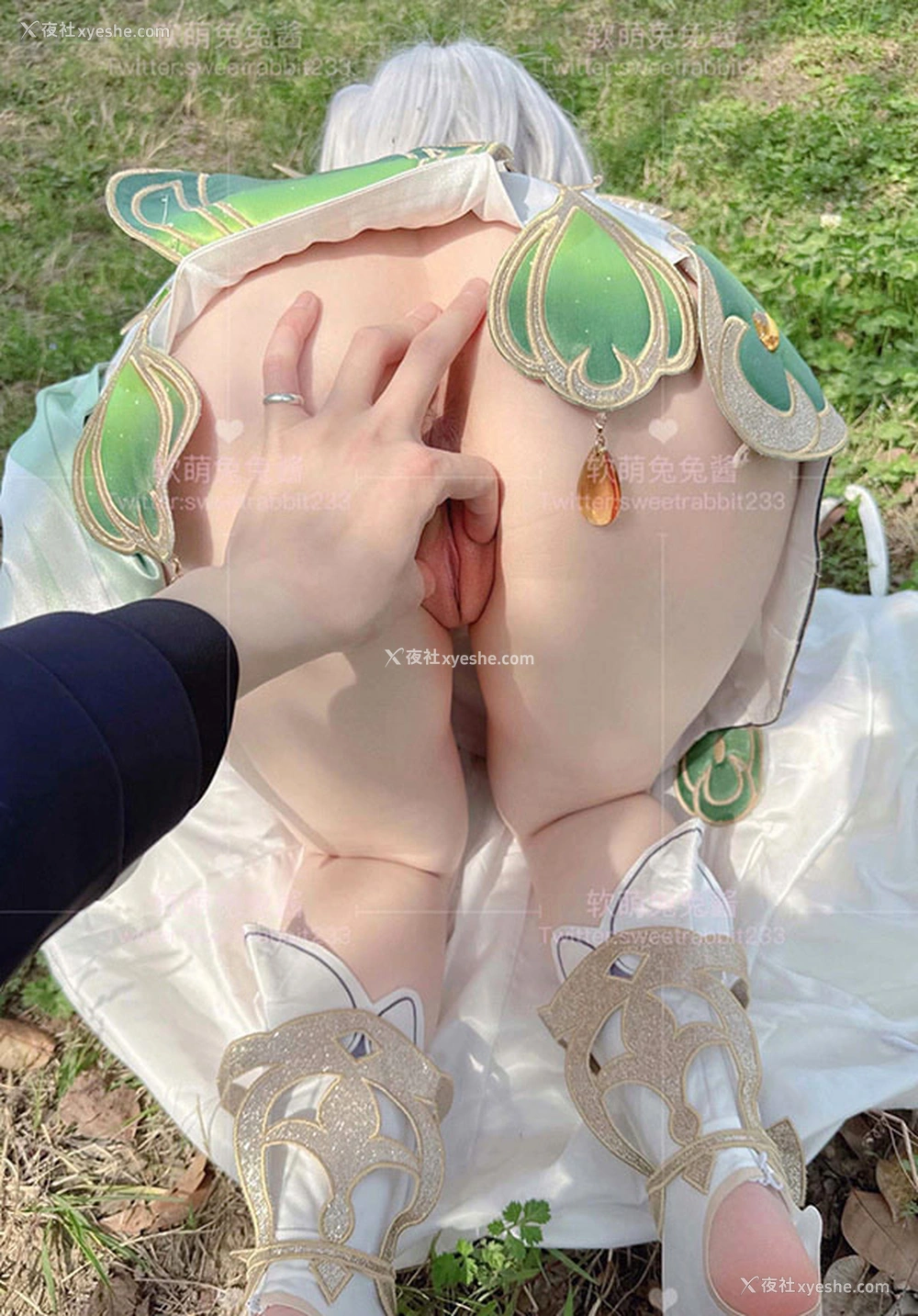 1P - 福利姬软萌兔兔酱 河边小树林草神纳西妲2