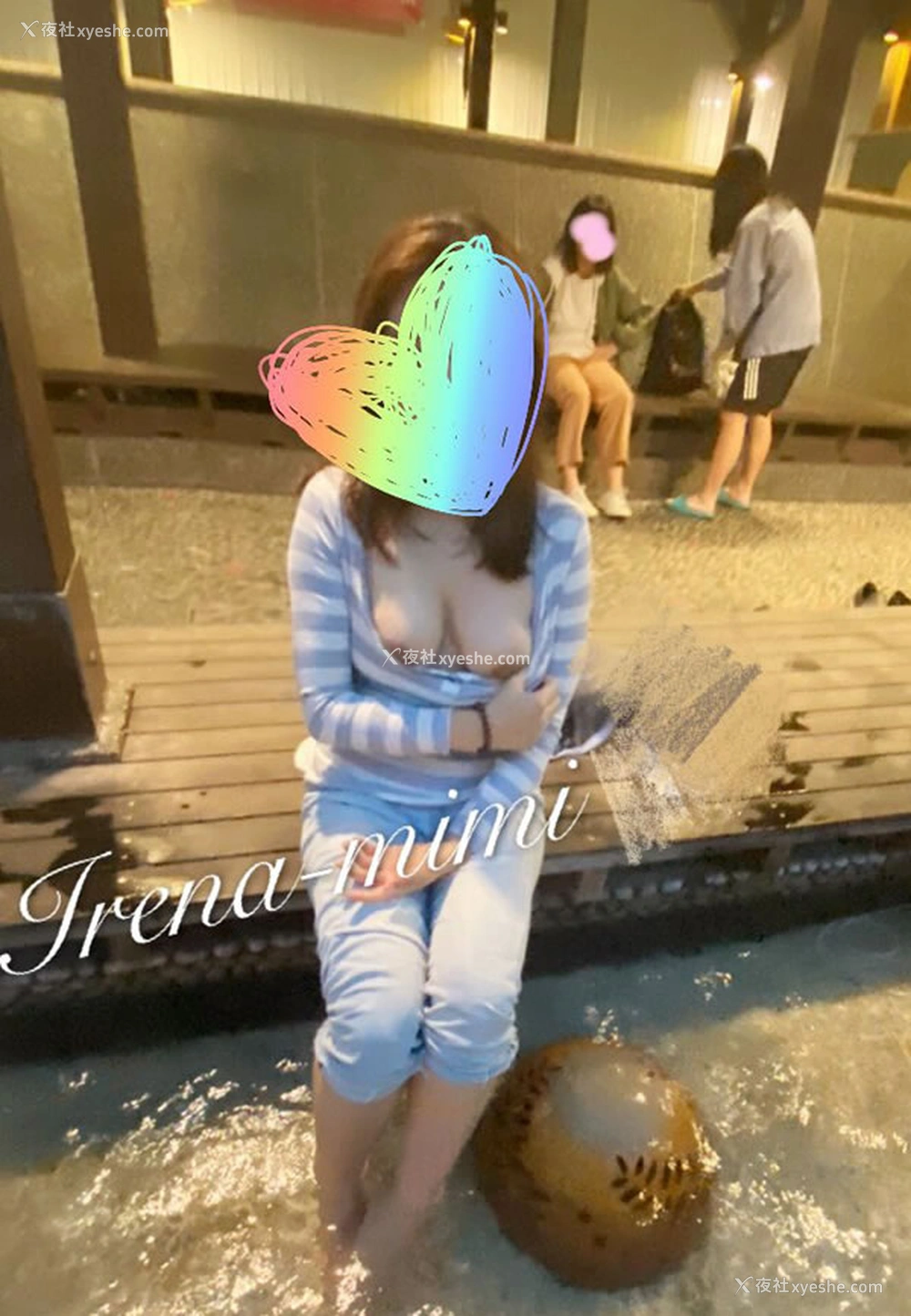 1P - 露出系网红@Irena_mimi 尺度私拍合集2