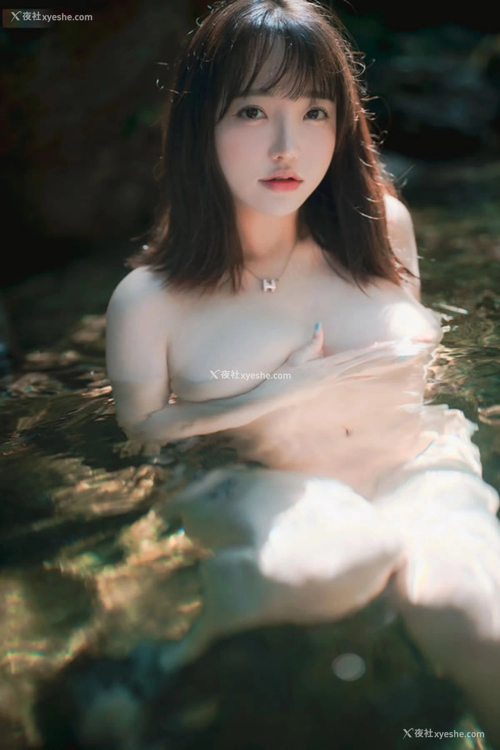 1P - 大自然里的美女孙乐乐溪中嬉戏无圣光图集2