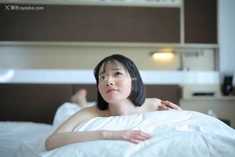 1P - 极品美模小惜私拍无圣光人体艺术套图写真