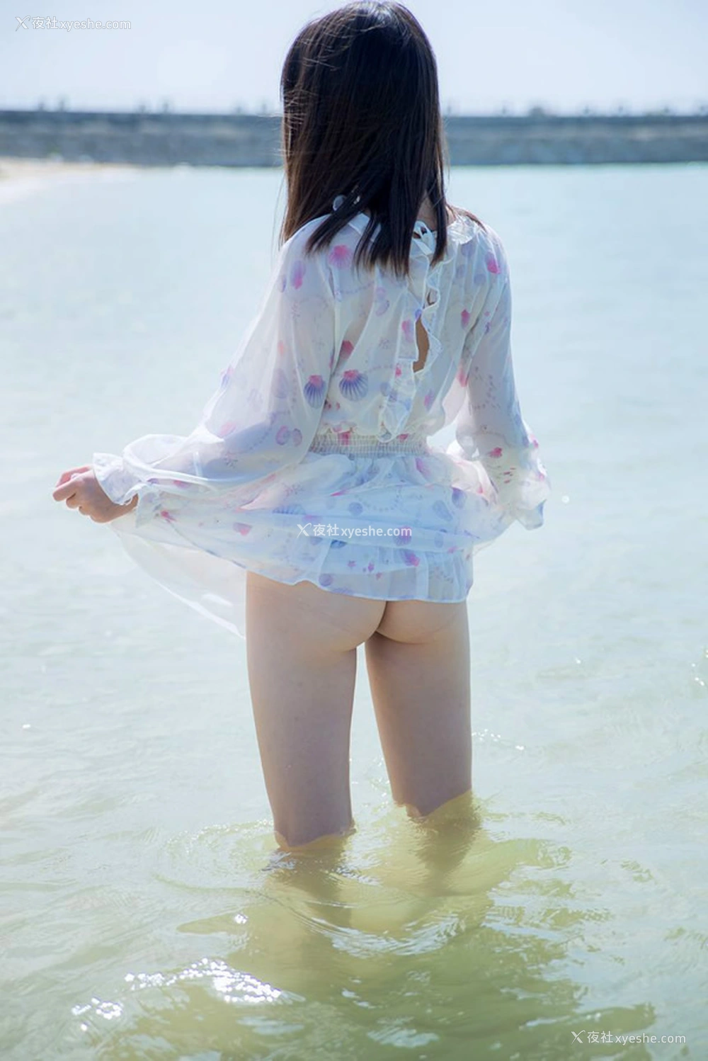 1P - 极品柚木私拍之海边戏水透视无圣光人体艺术套图写真