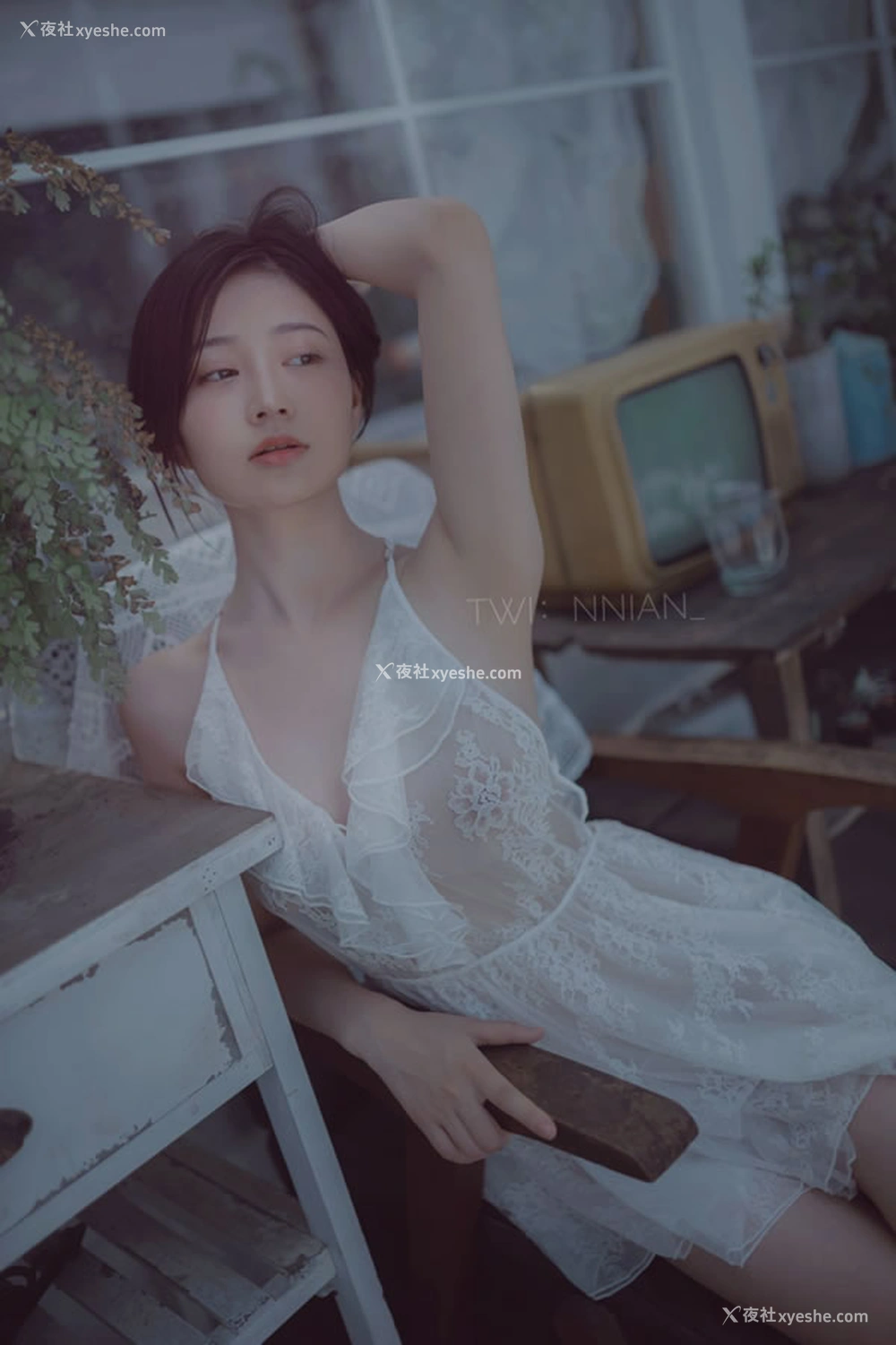 1P - 极品女神年年私拍唯美散图合辑3
