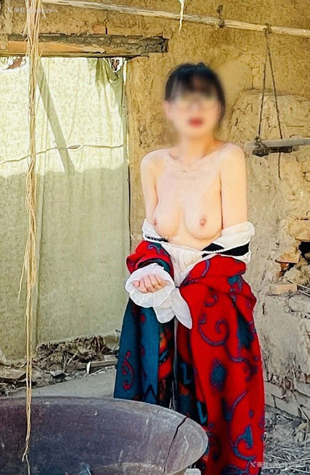 1P - 露出系美女青岛小可爱的户外大解放
