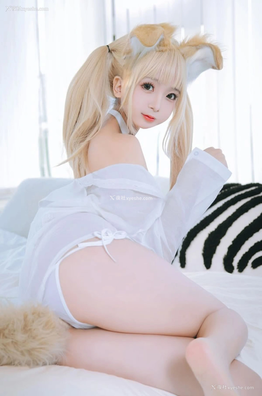 1P - 网红美女日奈娇–衬衫小狗