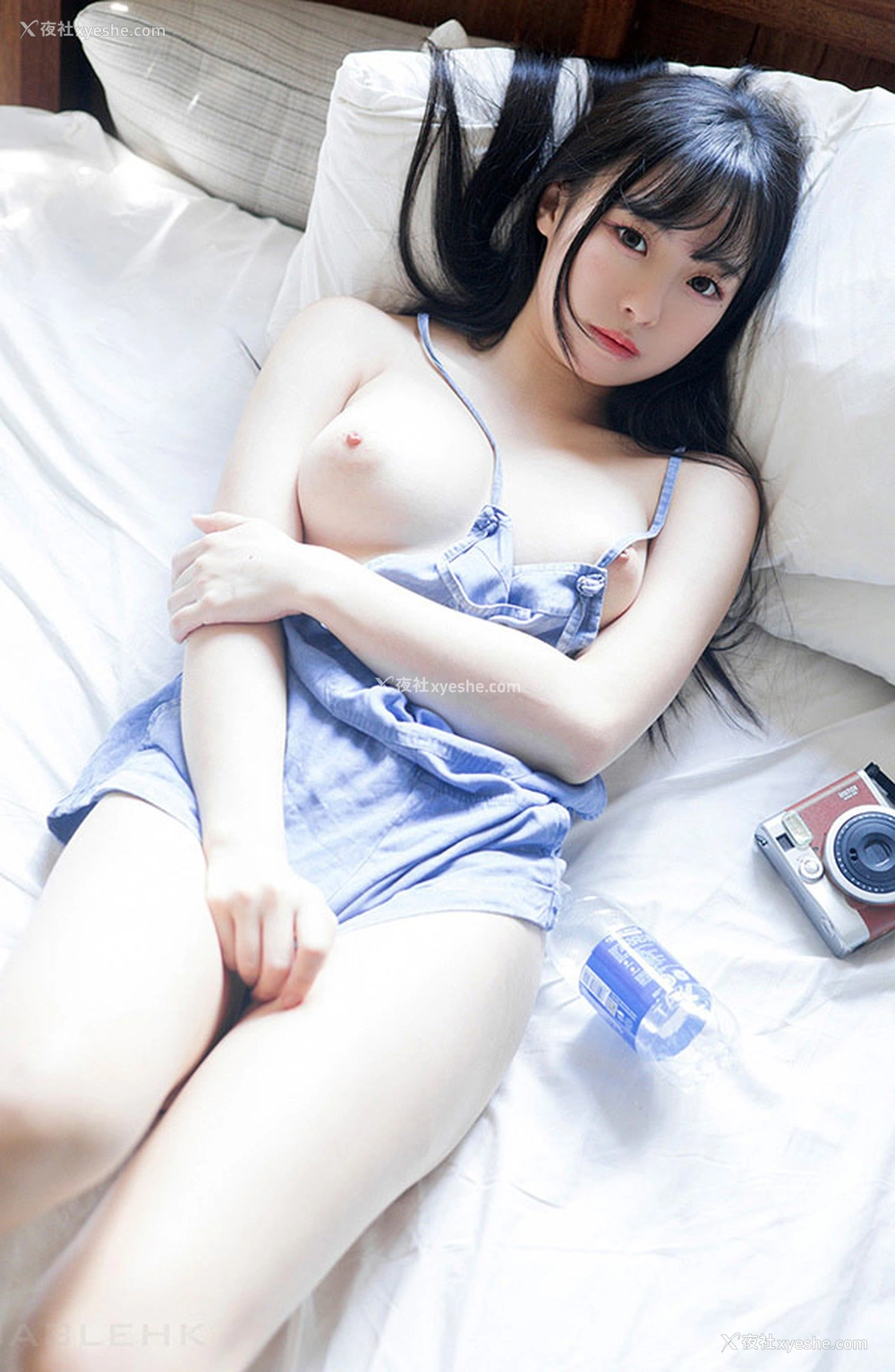 1P - 颜值福利姬@晴儿littlesshine 背带裤