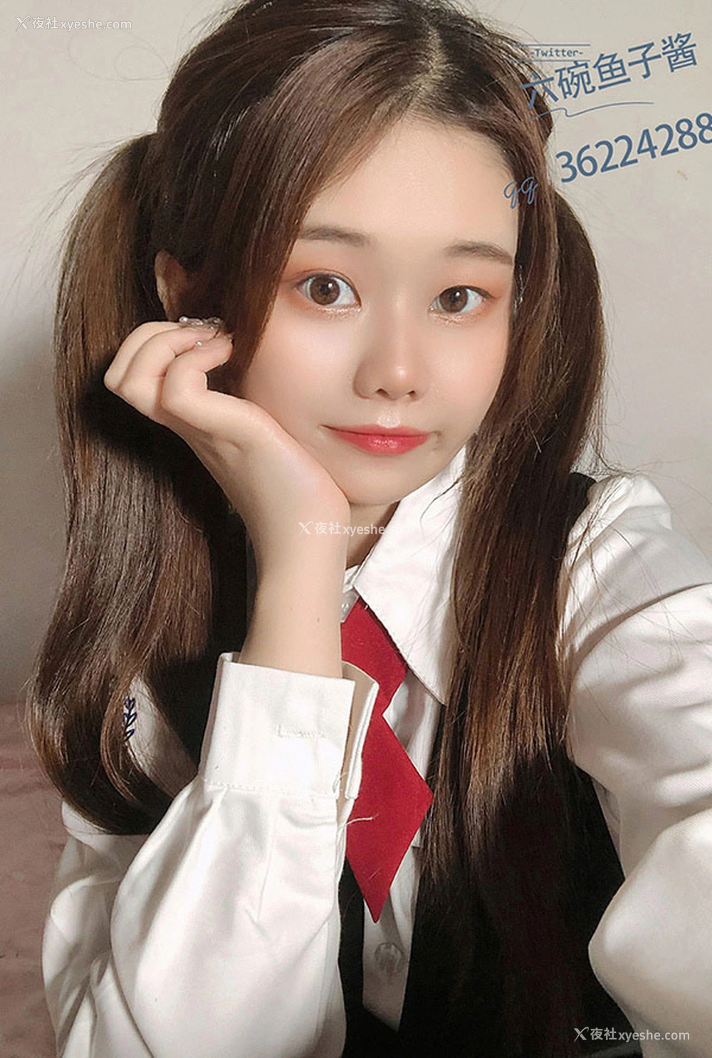 1P - 福利姬六碗鱼子酱 黑丝JK学妹尺度图集