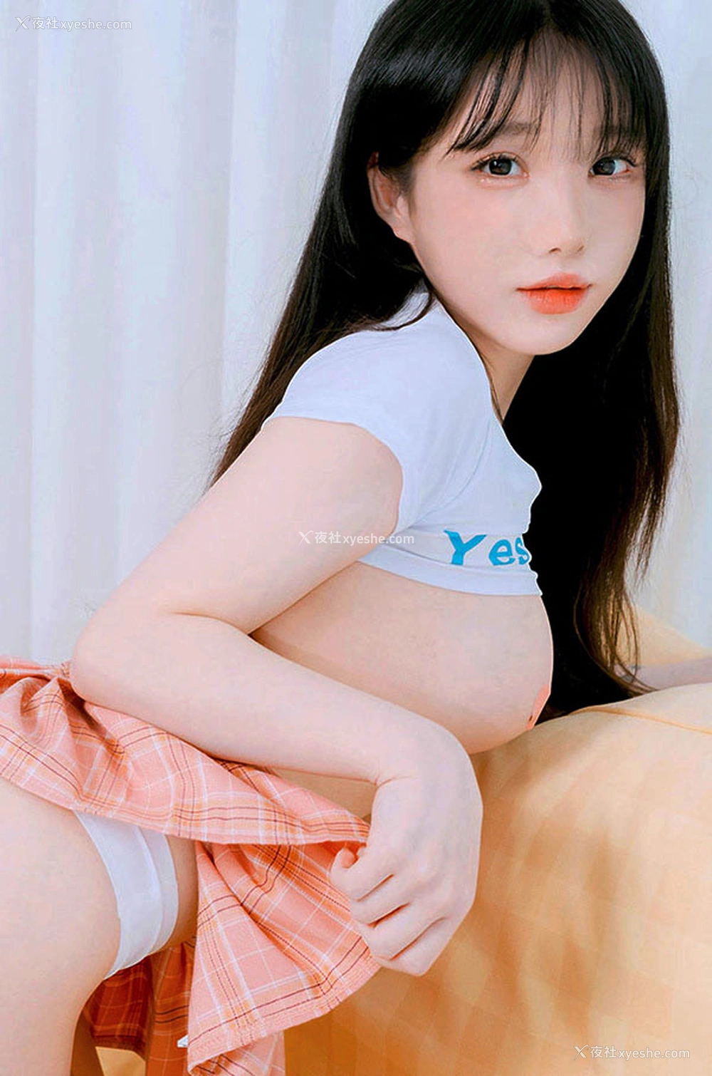 1P - 粉嫩小美女Candy 爱心JK白丝尺度写真