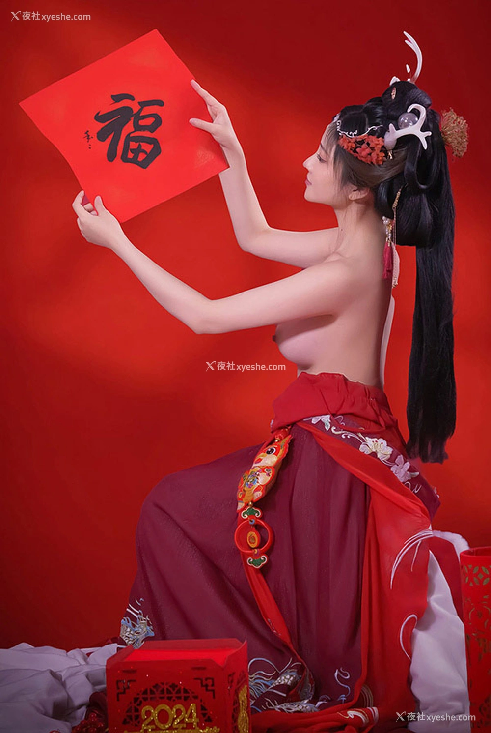 1P - 极品女神年年 龙年吉祥无圣光唯美写真