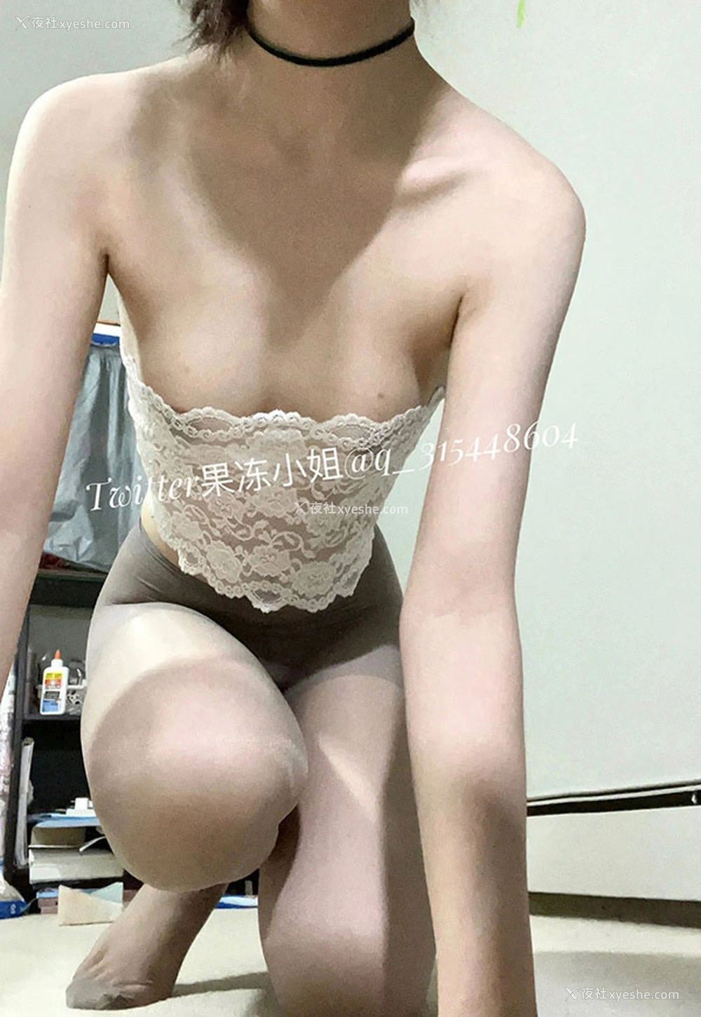 1P - 推特美女果冻小姐的居家自拍人体秀4