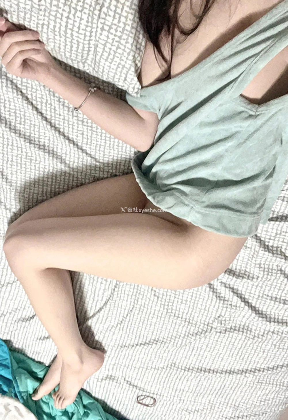 1P - 推特美女果冻小姐的居家自拍人体秀4