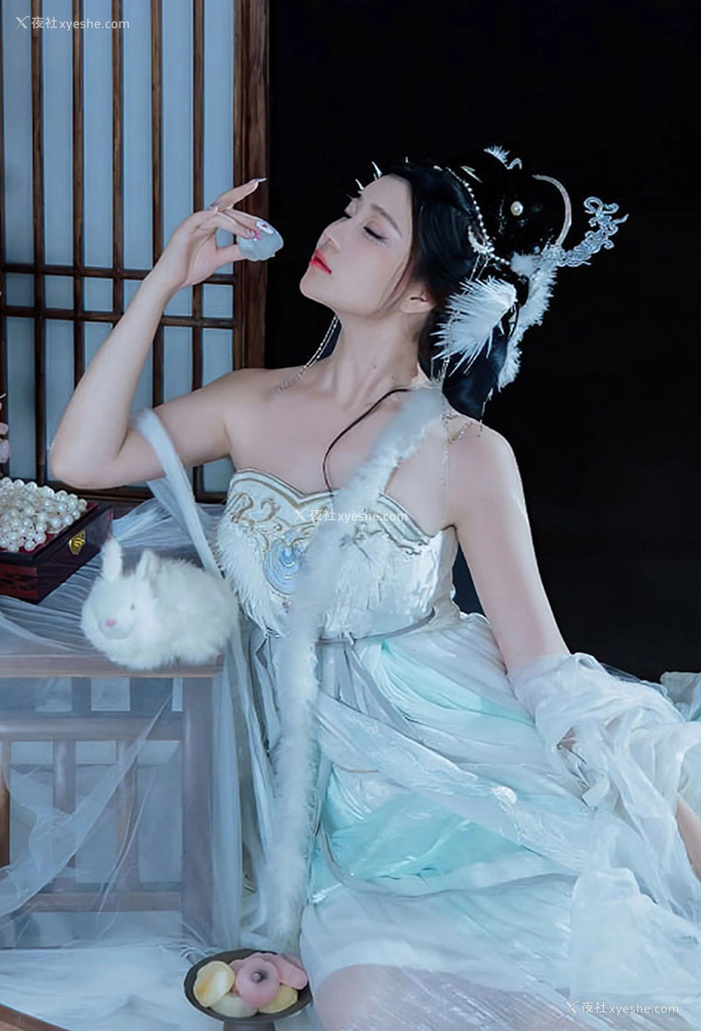 1P - 极品女神年年嫦娥仙子大白玉兔又美又仙