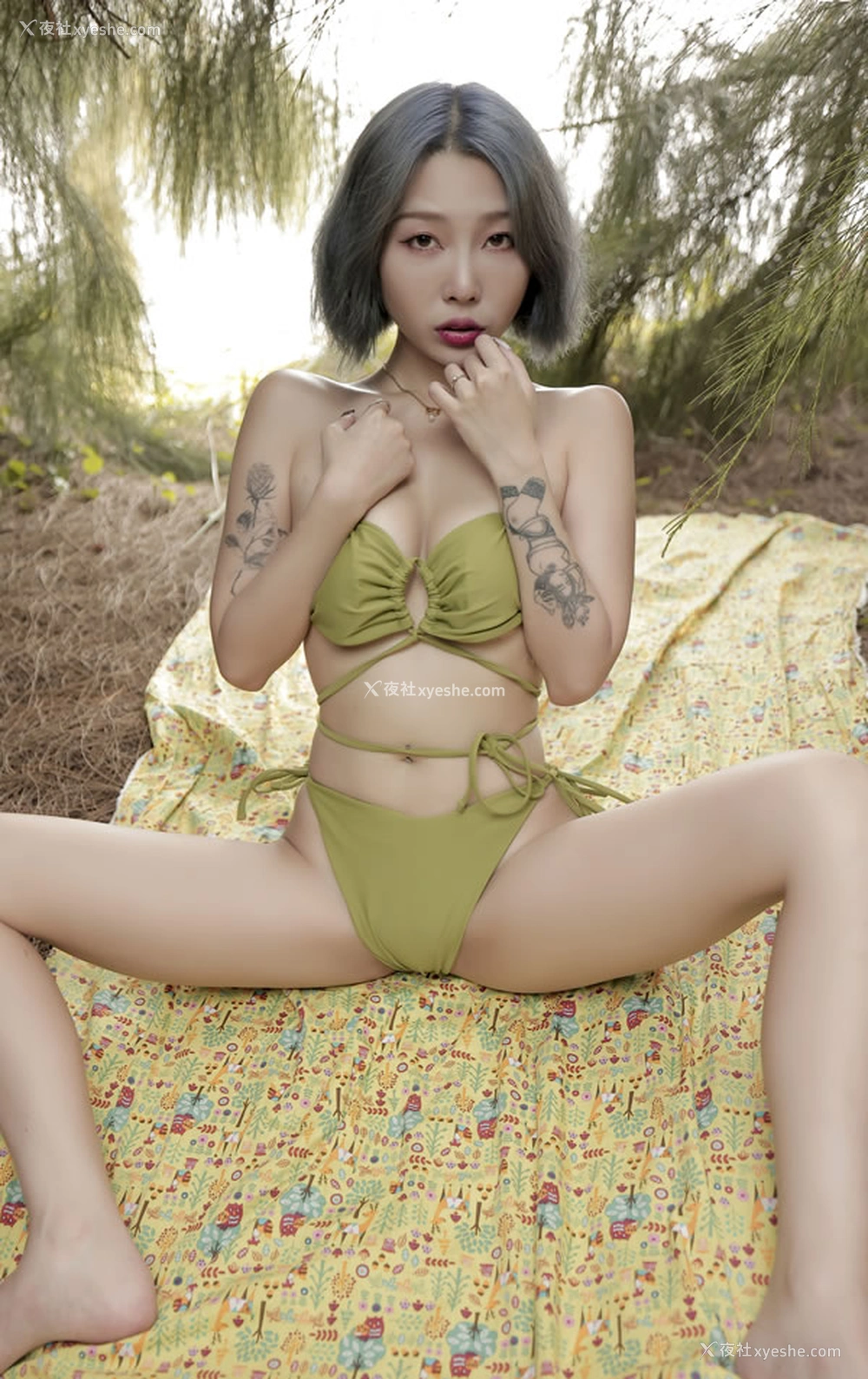 1P - 火辣美女Stacy 野外极限露出展现人体之美3