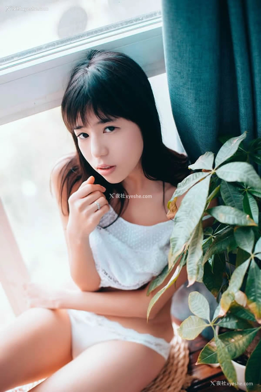 1P - 推女郎艾栗栗私拍白色睡衣 情趣套装无圣光人体套图