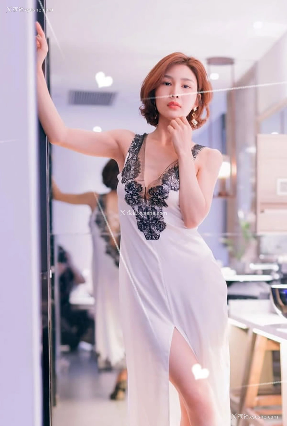 1P - 大奶女神闫盼盼18年7月写真-透视无圣光人体写真