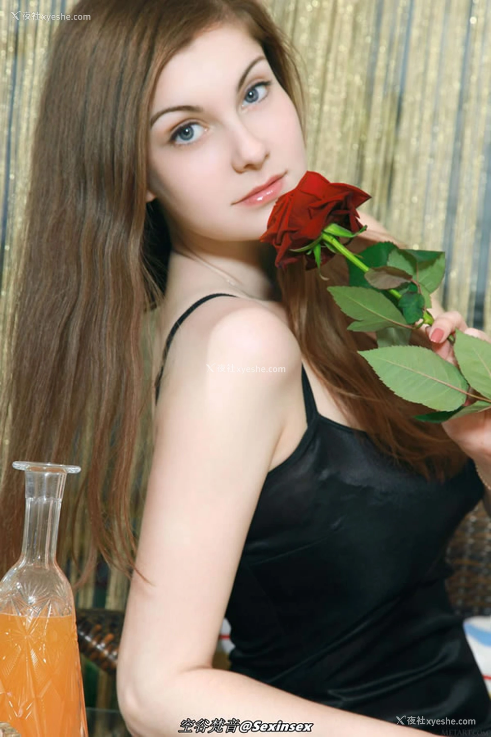 1P - 乌克兰美女模特Marta无圣光人体艺术图集