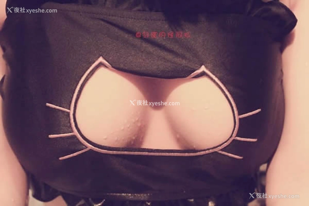 1P - 萝莉网红邻座的怪阿松VIP无圣光套图4