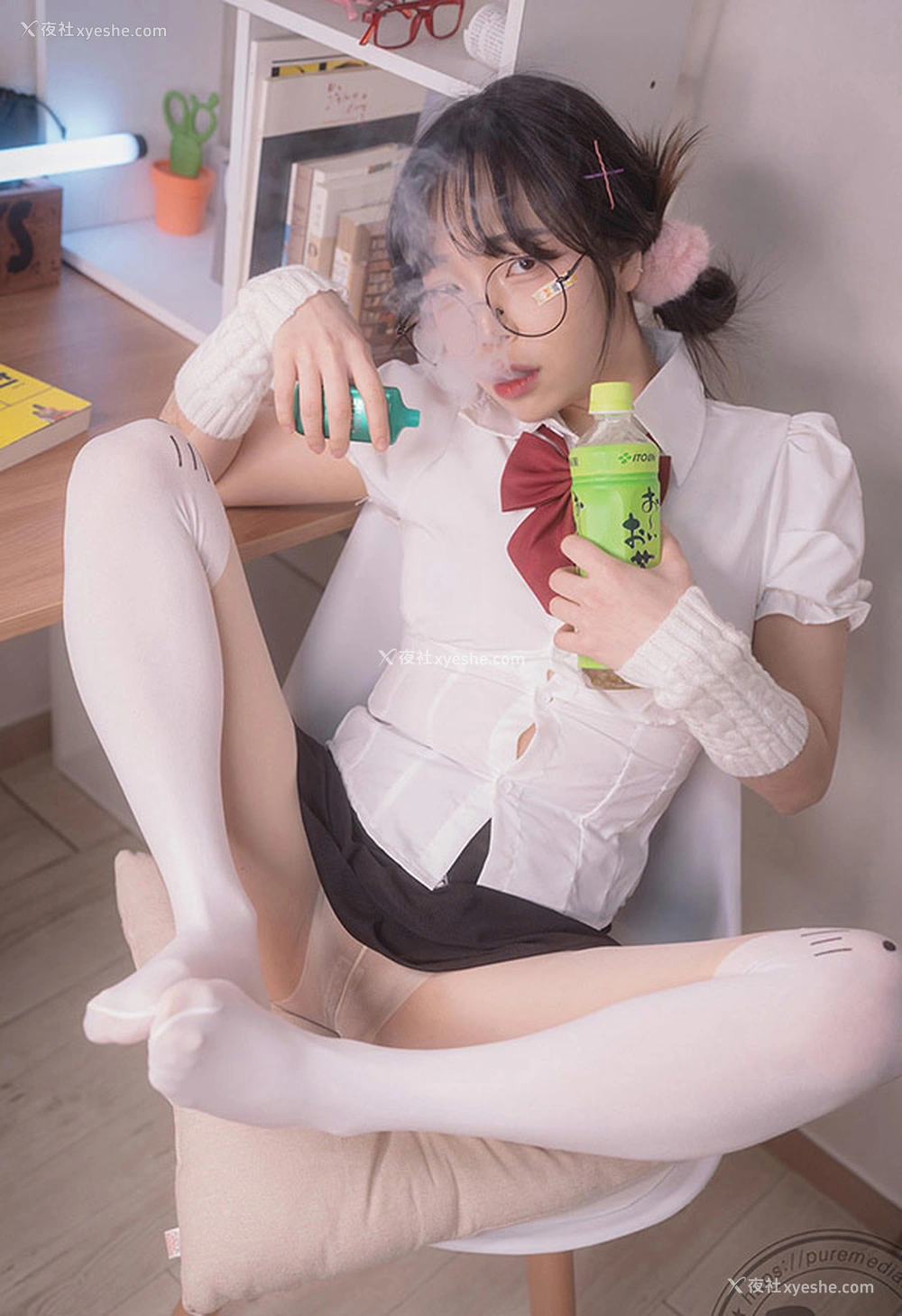 1P - 可爱美女Jelly红色蝴蝶结白丝无圣光图集