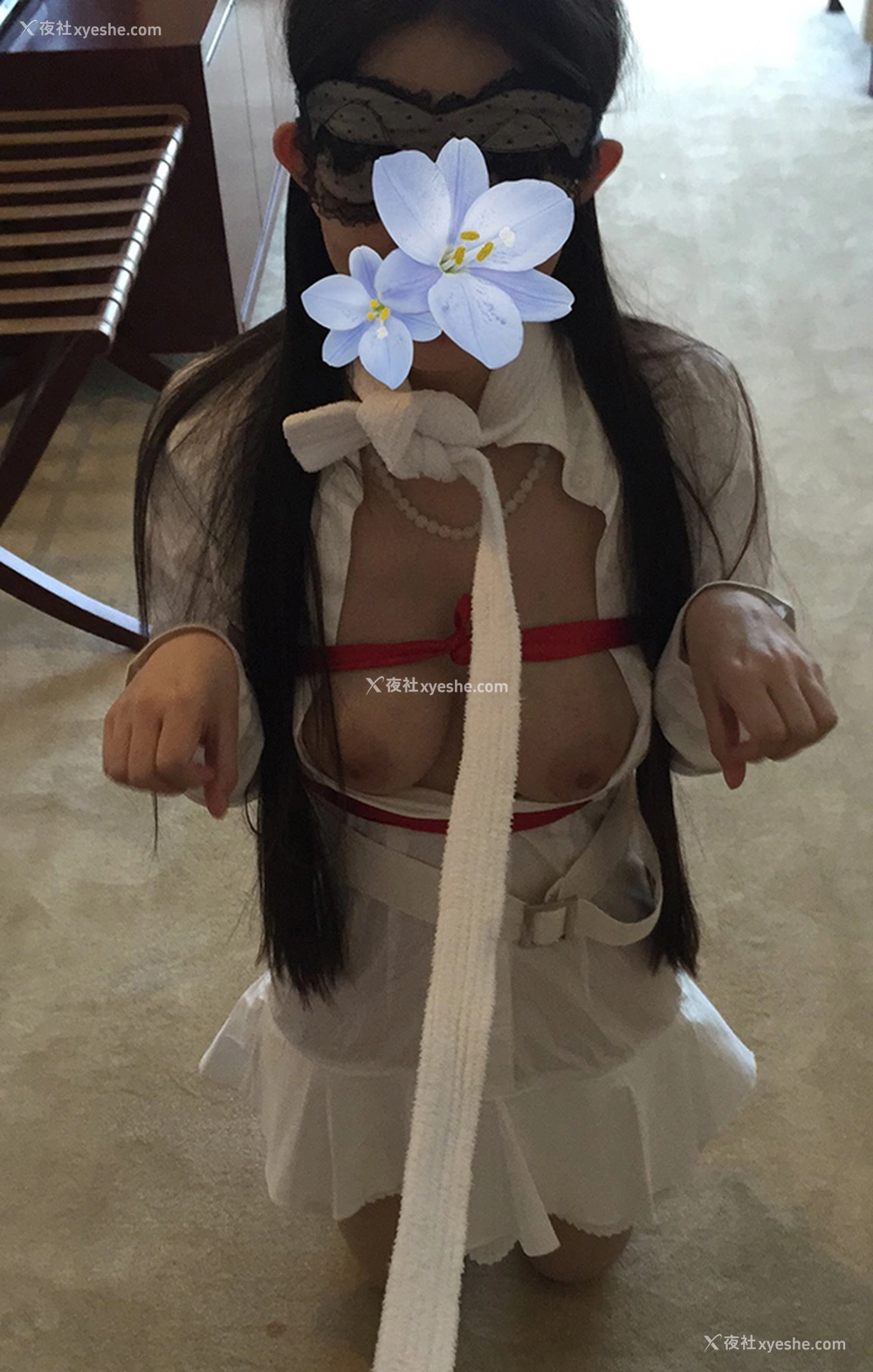 1P - 露出系白虎福利姬@闹闹Style 尺度私拍合集