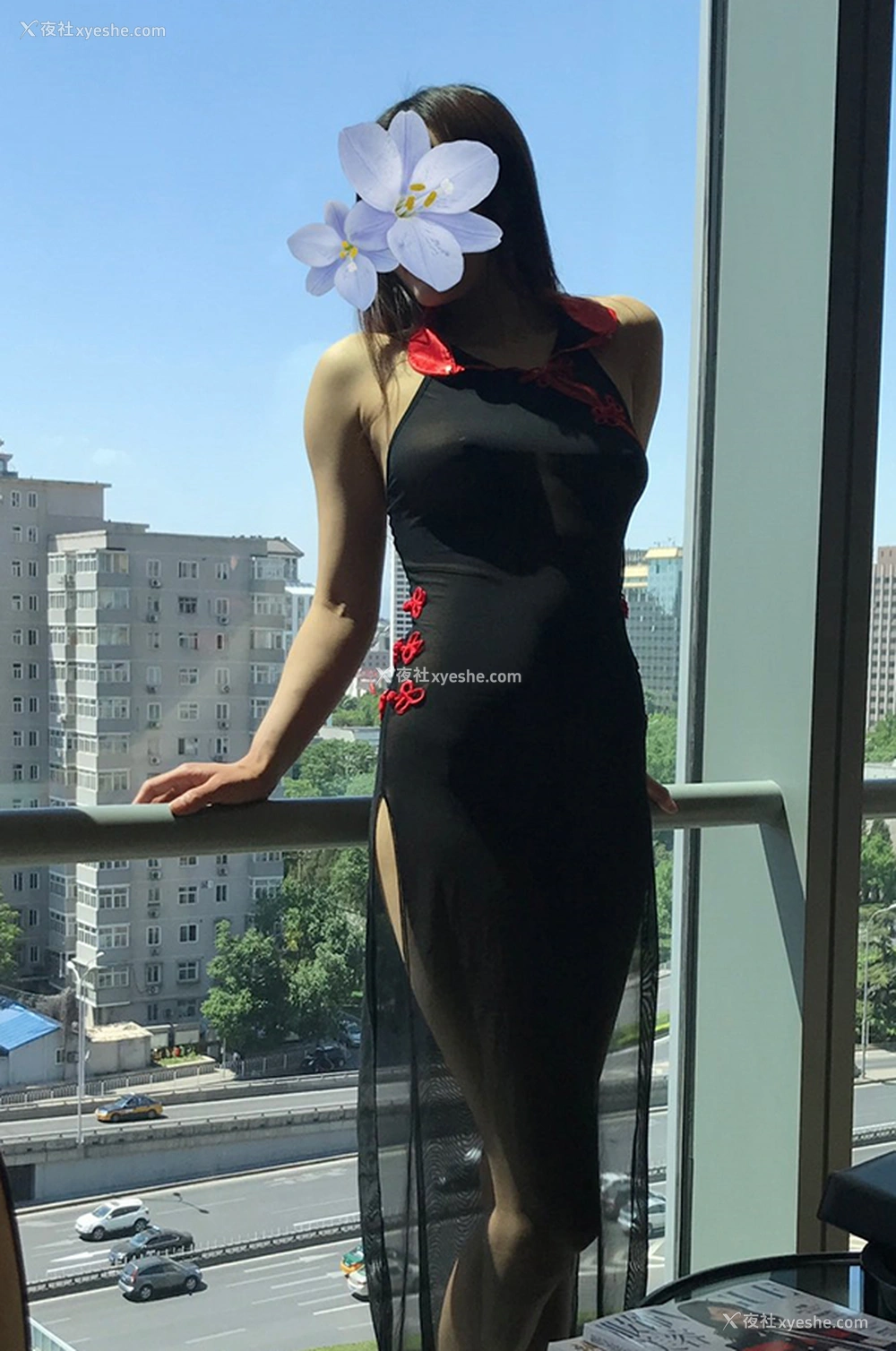 1P - 露出系白虎福利姬@闹闹Style 尺度私拍合集
