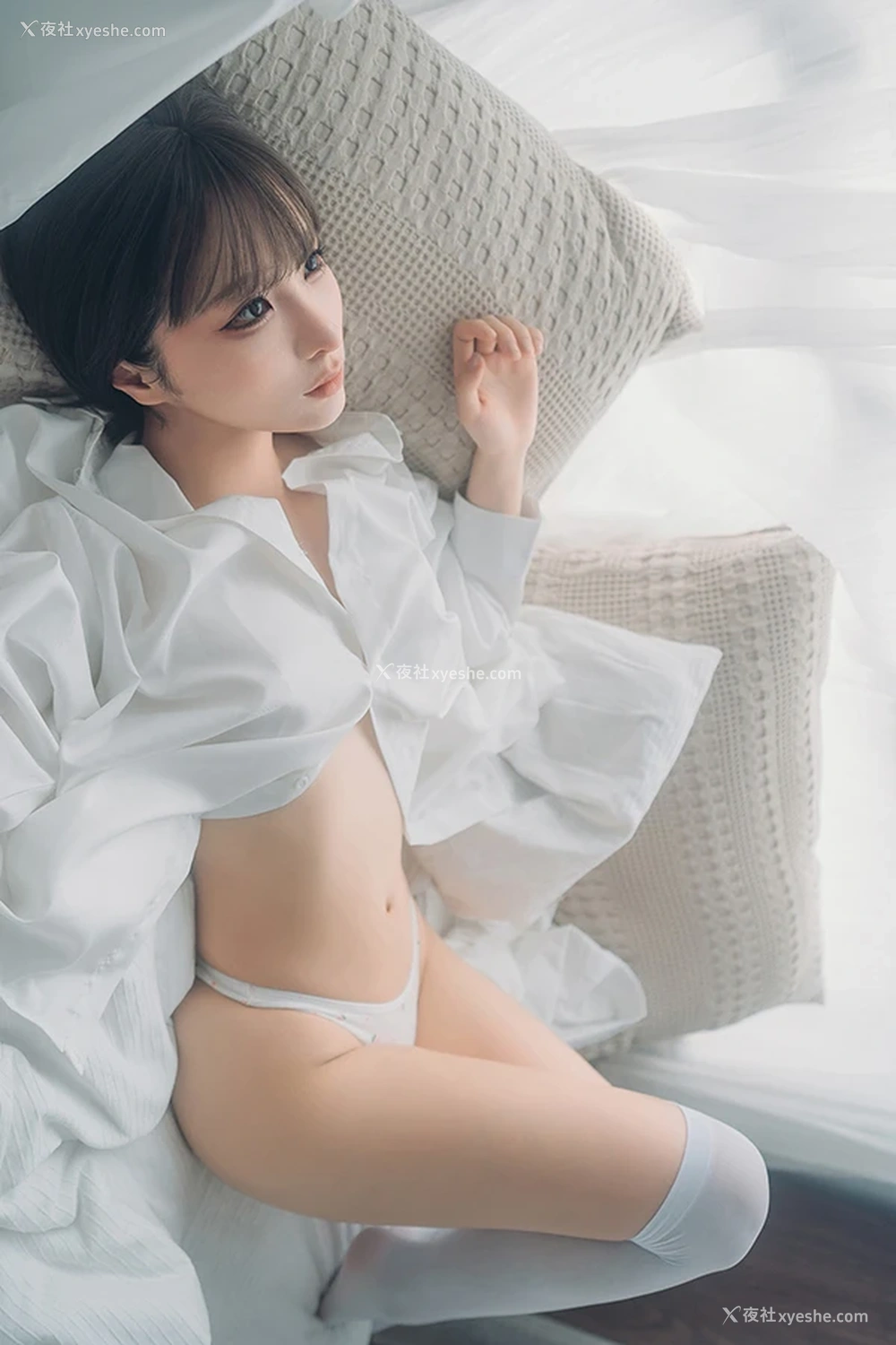 1P - 网红美女蠢沫沫 衬衫窝里的性感
