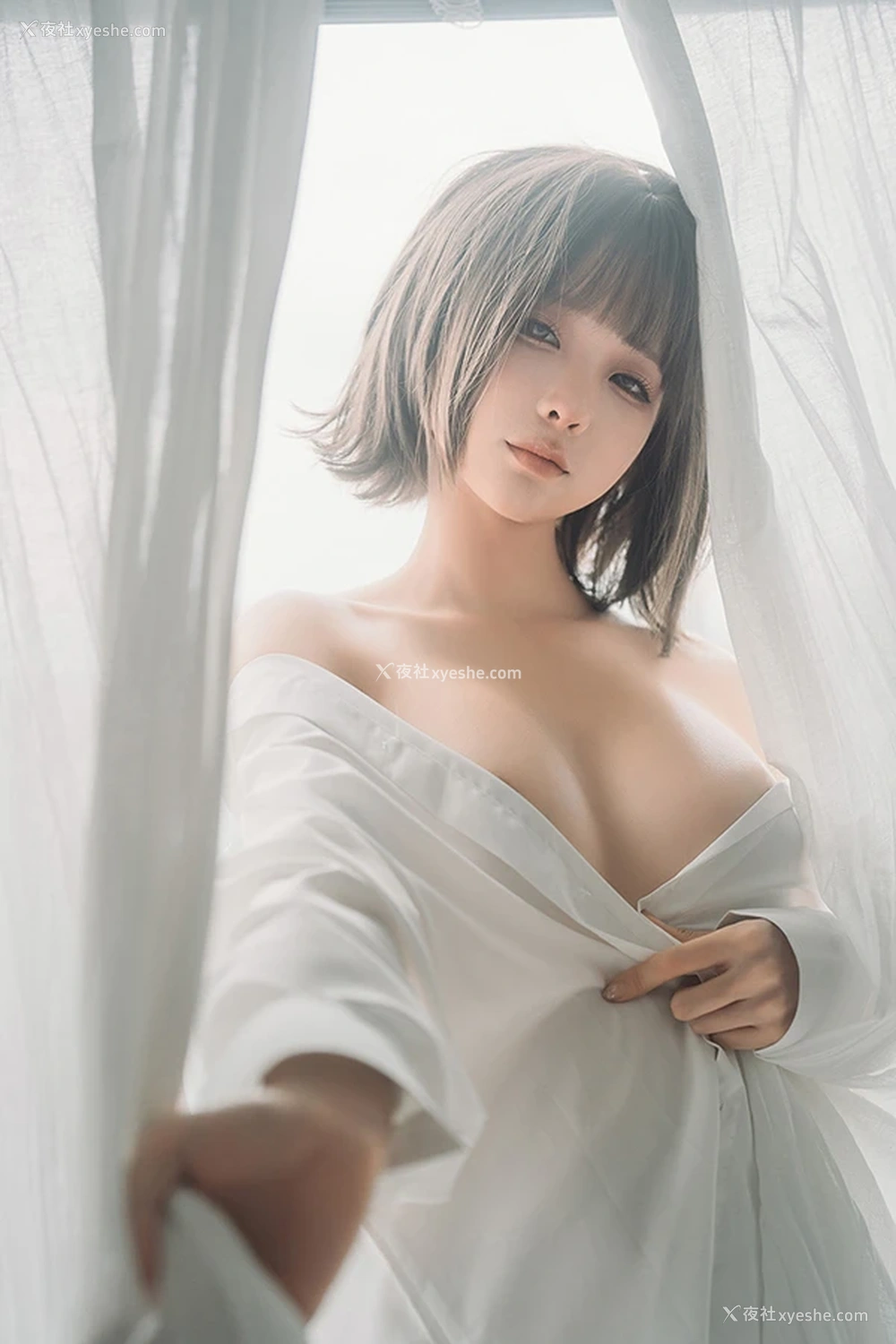 1P - 网红美女蠢沫沫 衬衫窝里的性感