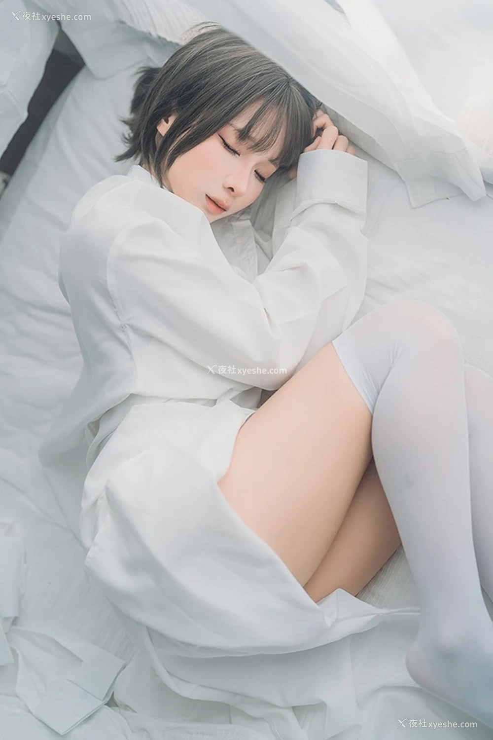 1P - 网红美女蠢沫沫 衬衫窝里的性感
