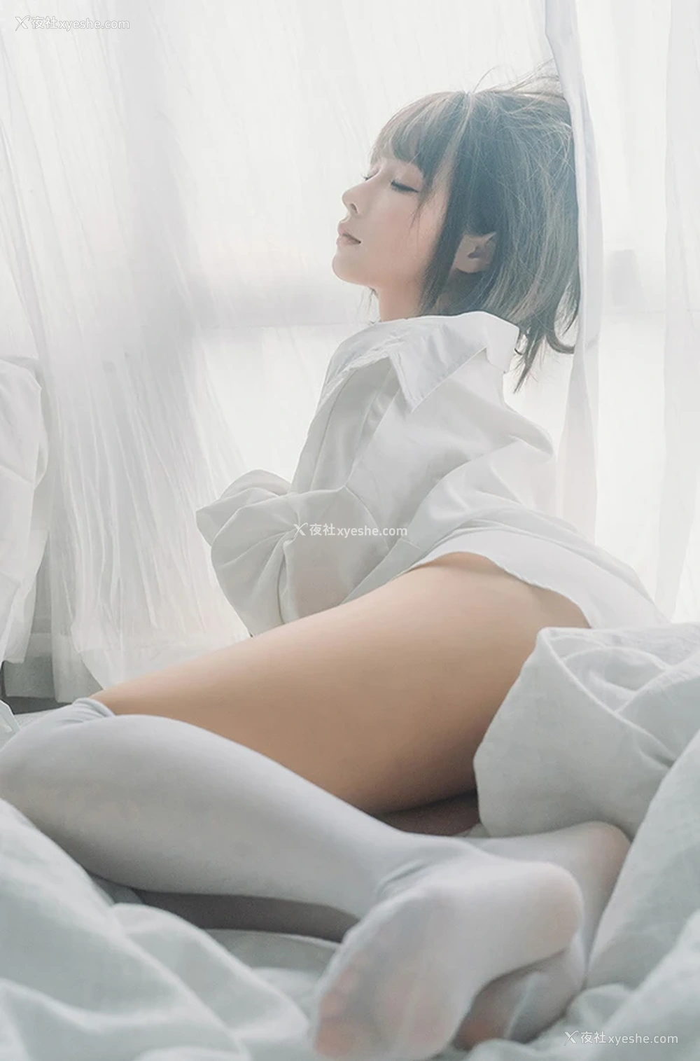 1P - 网红美女蠢沫沫 衬衫窝里的性感
