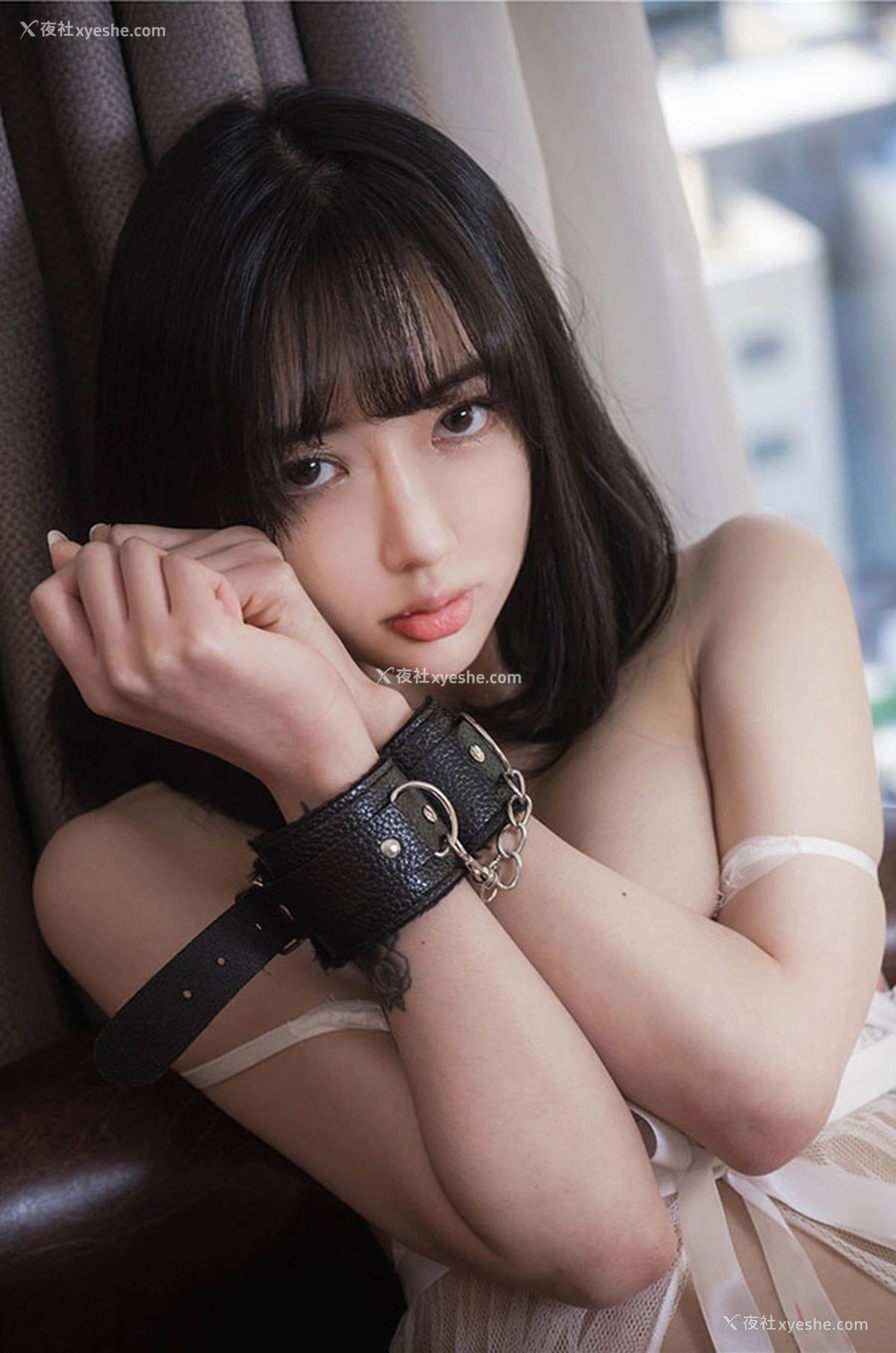 1P - 美丽小姐姐Jia白丝扣链居家调教尺度图