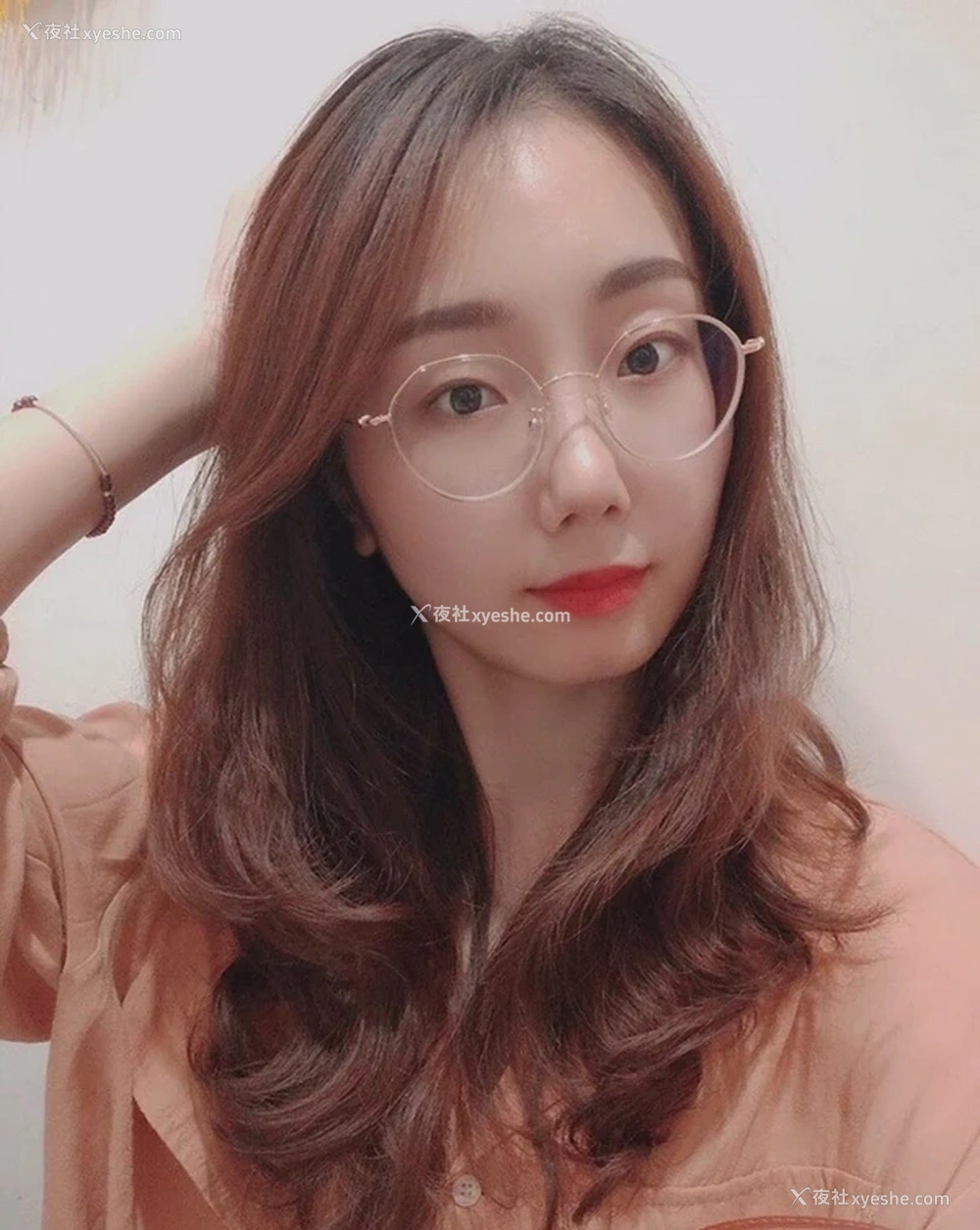 1P - 大学清纯妹子尺度私拍不雅视图合集