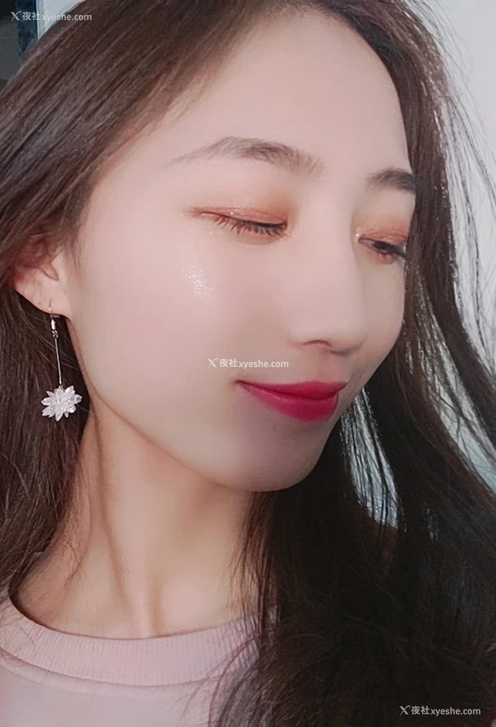 1P - 大学清纯妹子尺度私拍不雅视图合集