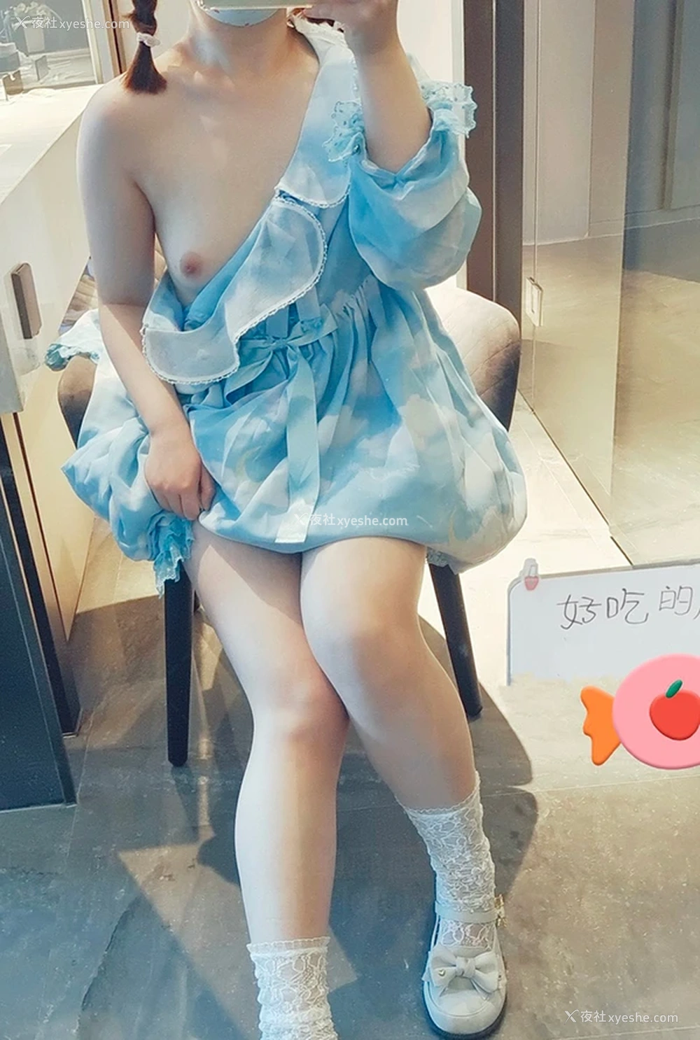 1P - 福利姬好吃的鹿鹿私拍尺度人体视图