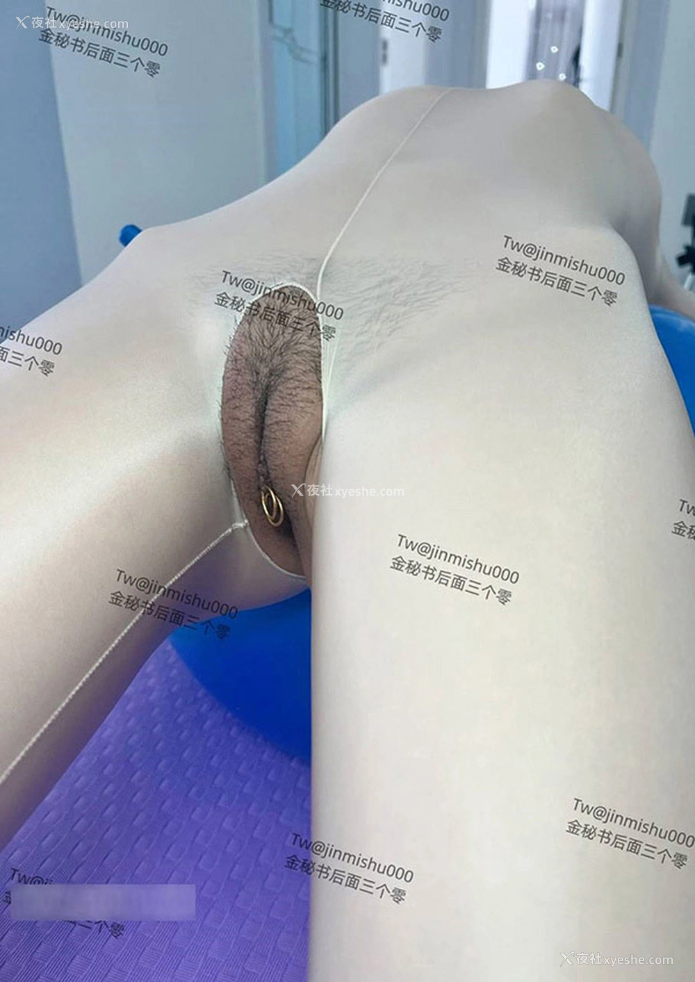 1P - 露出系丝袜少妇金秘书尺度私拍合集2