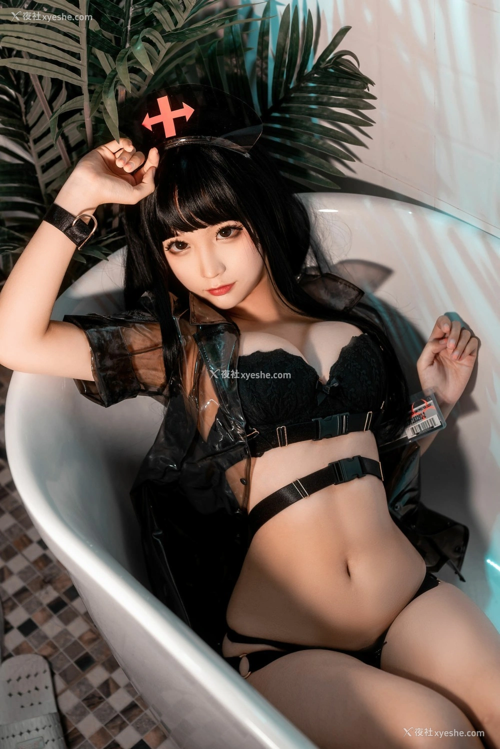 1P - 动漫博主蠢沫沫 – 胶衣护士 黑