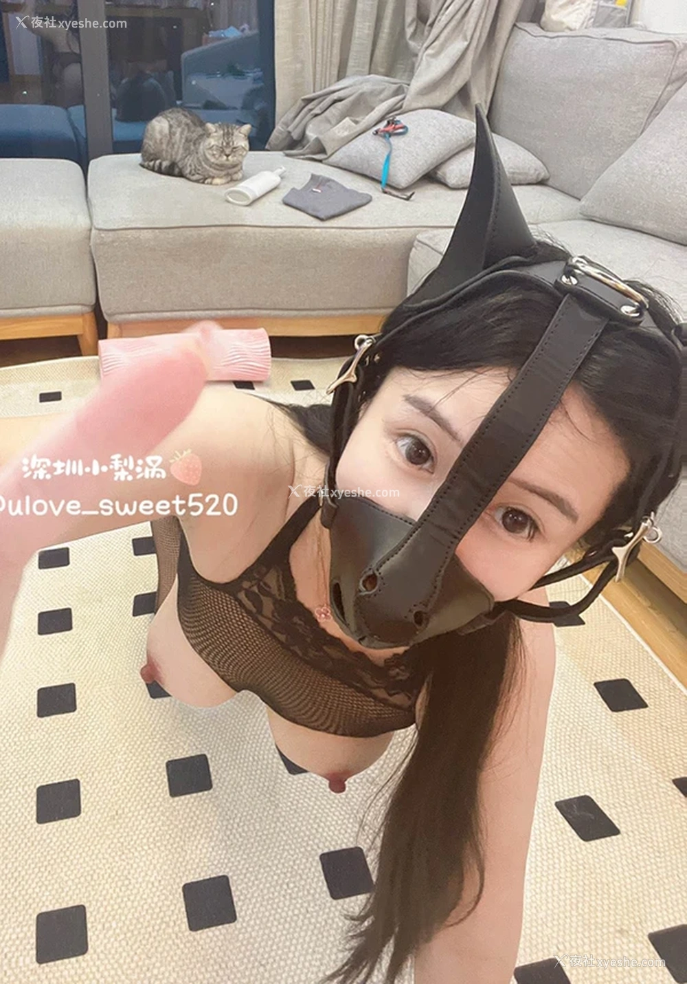1P - 高颜值露出系抖m@小梨涡 尺度私拍视图合集3