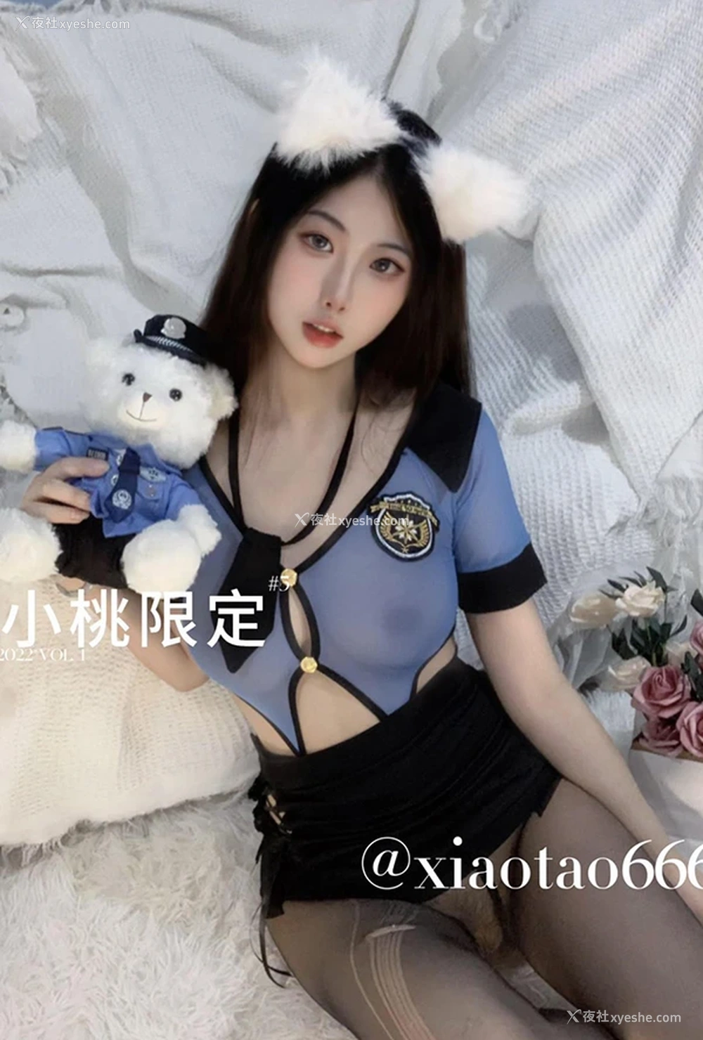 1P - 推特美女小桃@xiaotao6666私拍尺度人体图集