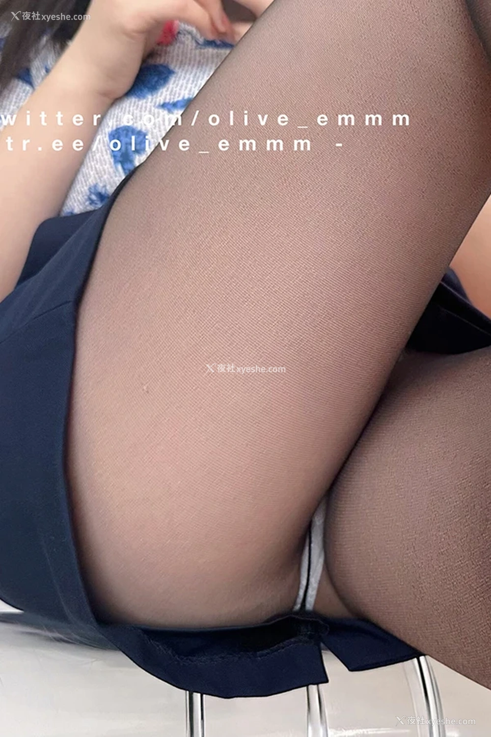 1P - 福利姬爱茉莉 桌下观察爆乳黑丝的另类视角