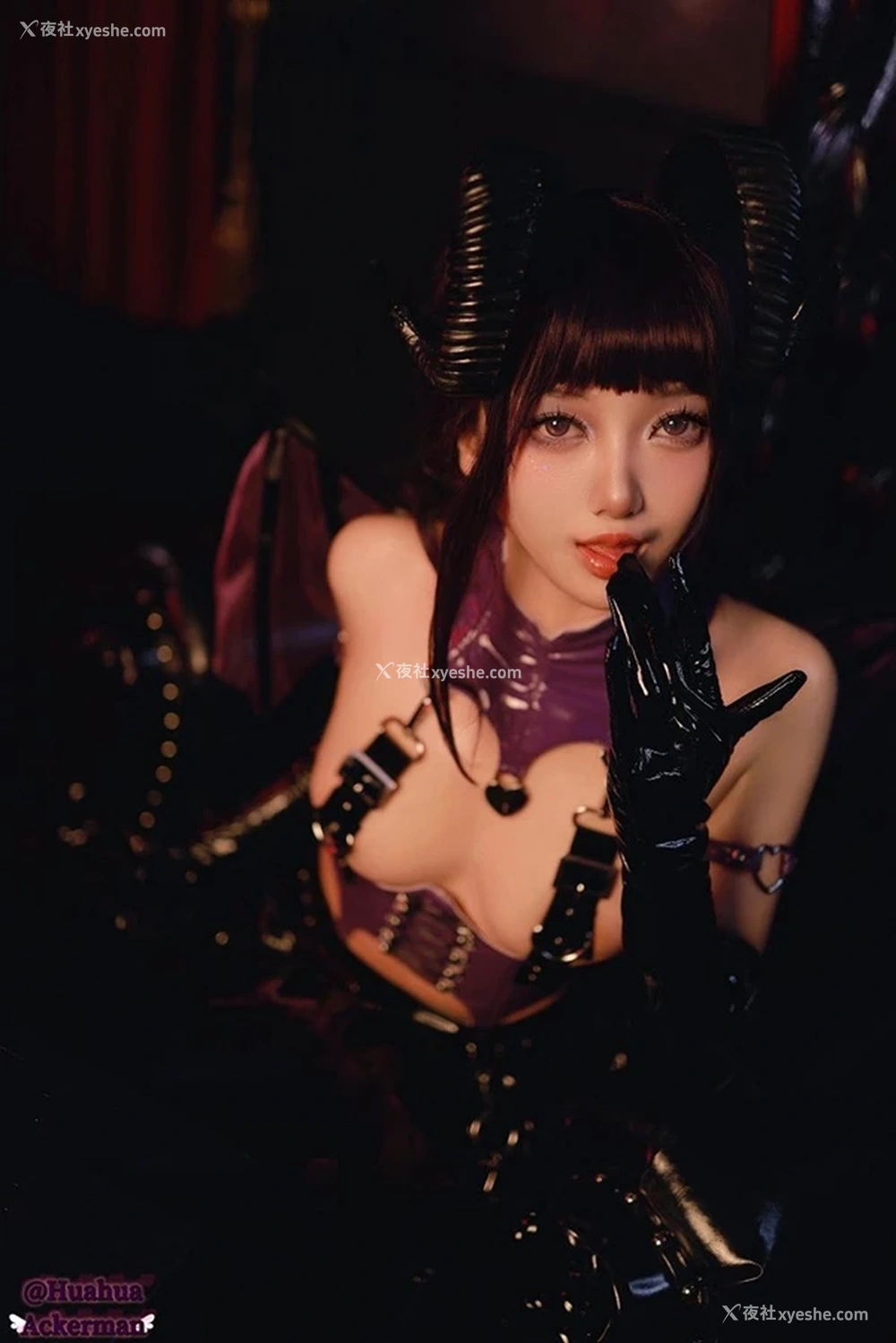 1P - 魔法少女瓦尔基里的居家尺度私拍人体图集