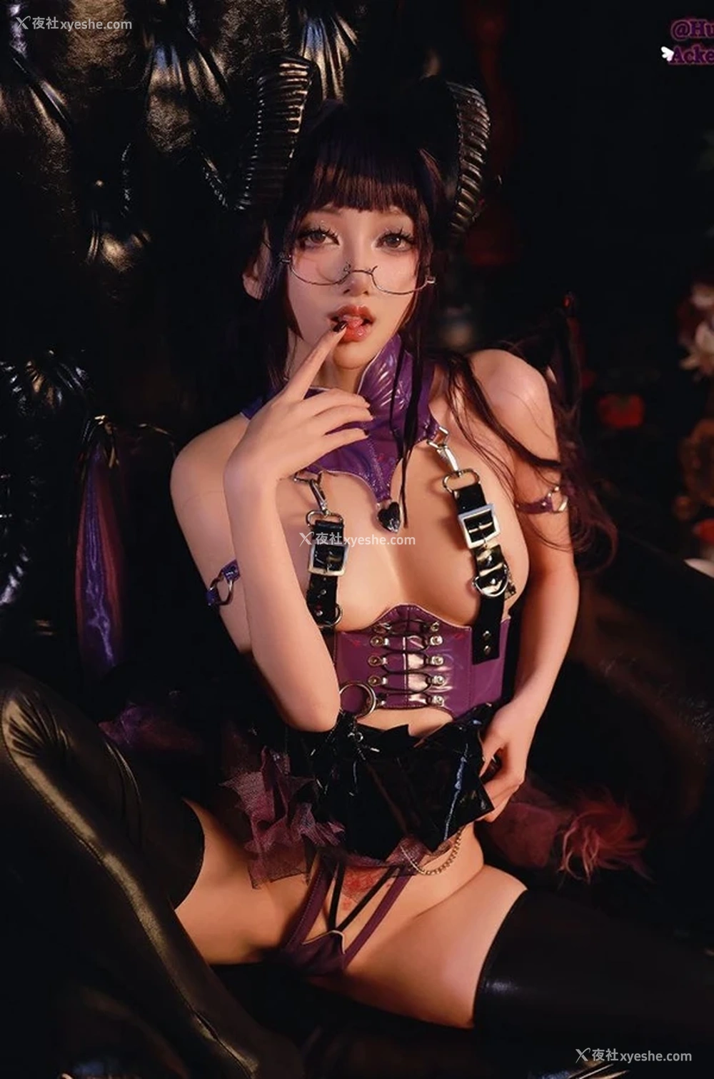1P - 魔法少女瓦尔基里的居家尺度私拍人体图集