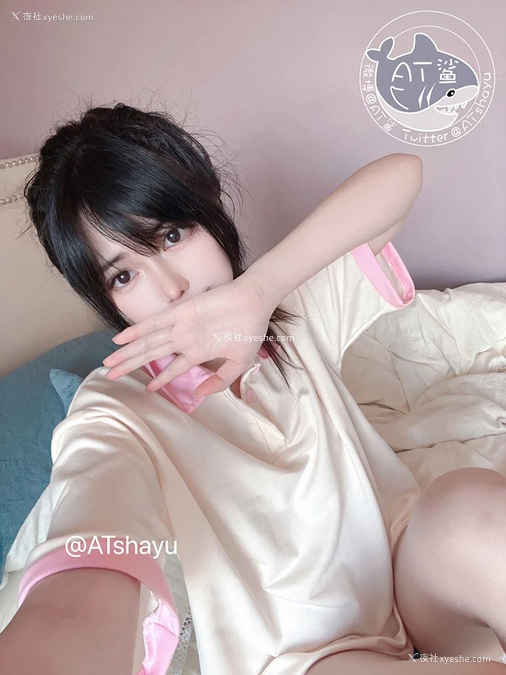 1P - 网红美女AT鲨 清纯学妹居家小内内诱惑