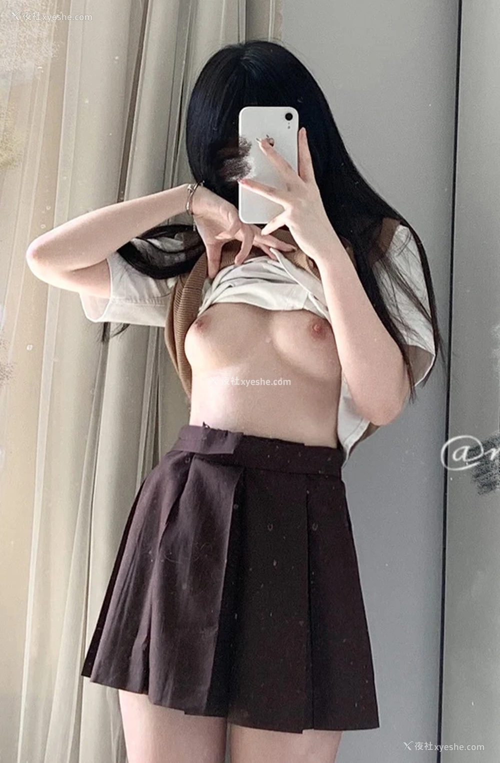 1P - 白虎福利姬@困困熊 会员群尺度私拍合集3