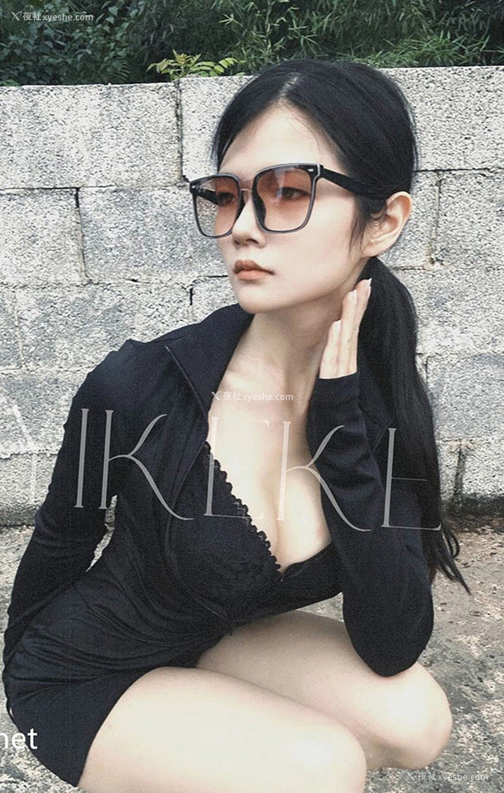 1P - 露出系反差福利姬@旖可可 尺度私拍视图9