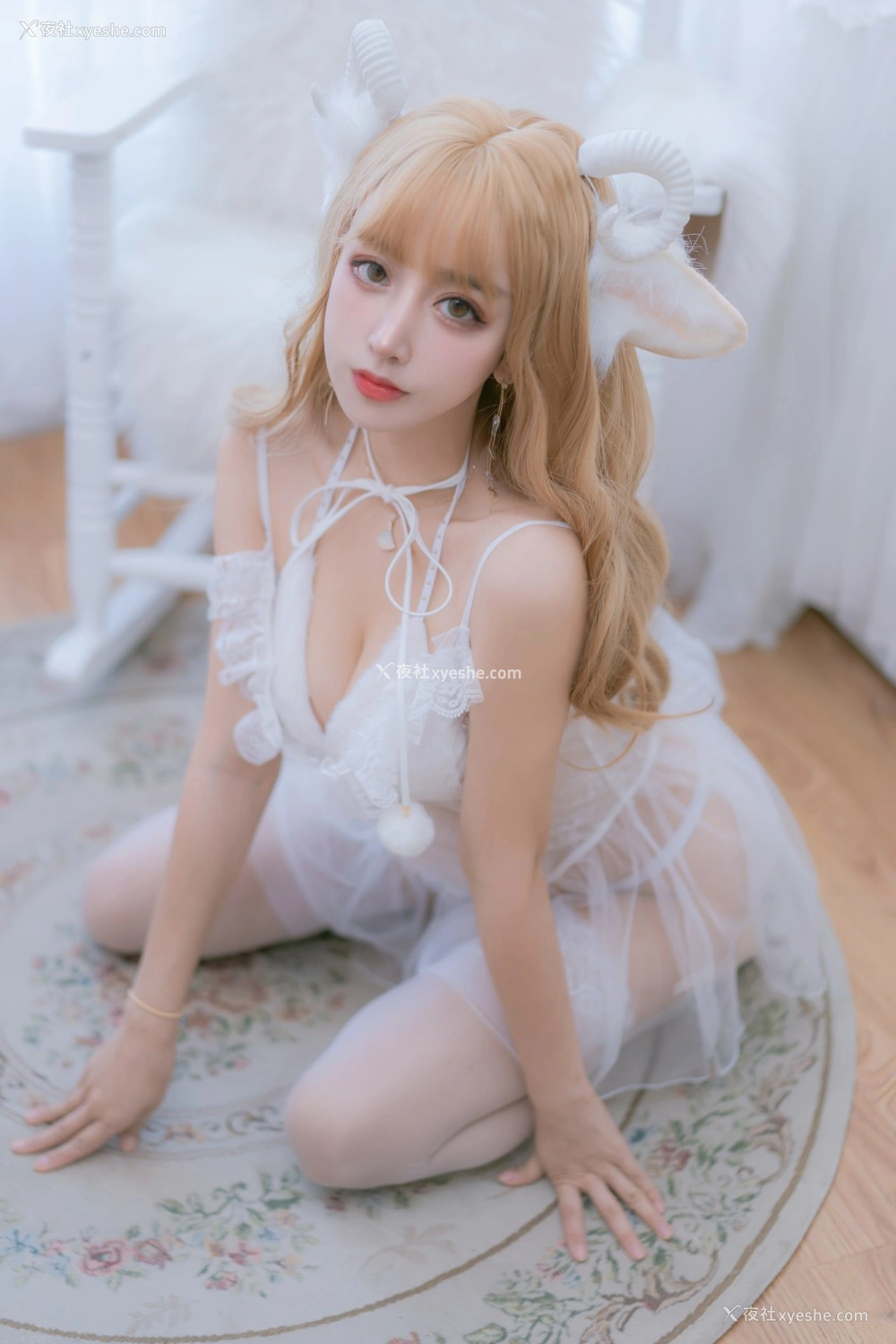 1P - 过期米线线喵 – 小羊咩【生日限定】
